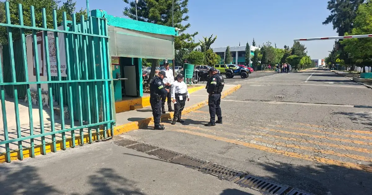 Hallan a bebé dentro del Tecnológico de Estudios Superiores de Ecatepec