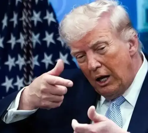 Trump dice que controlara el bloqueo en Ormuz tras fracaso de negociación entre EU e Irán