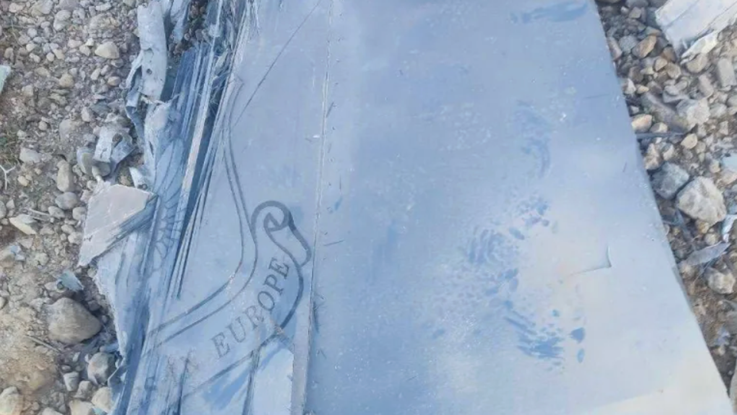 Uno de los dos tripulantes de un avión de combate de Estados Unidos que fue derribado en Irán el viernes ha sido rescatado según múltiples reportes