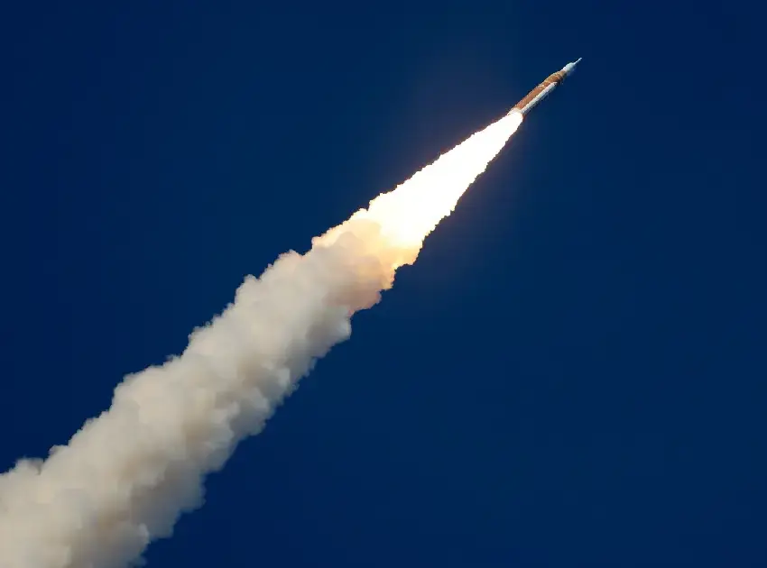 Alerta desde el espacio: la NASA advierte por restos de Artemis II