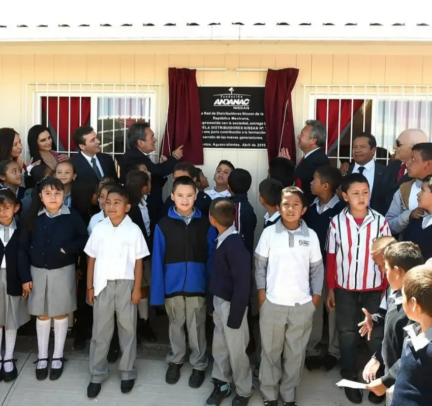 Sheinbaum destaca inversión histórica en educación durante gobiernos de la 4T