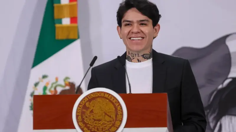 Junior H habló en La Mañanera sobre la razón por la que decidió modificar el mensaje de su música y alejarse de los narcocorridos