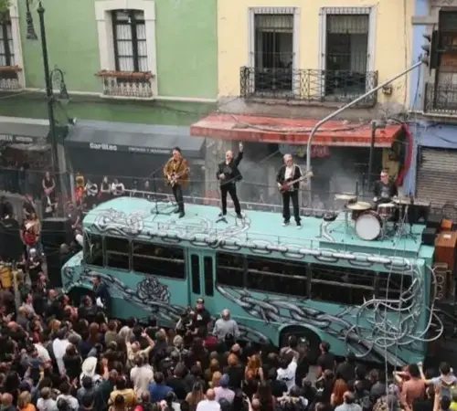 U2 toma el Centro Histórico de CDMX para su nuevo video musical