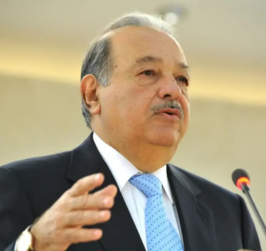 La crisis de Pemex, el mayor problema económico de México según Carlos Slim