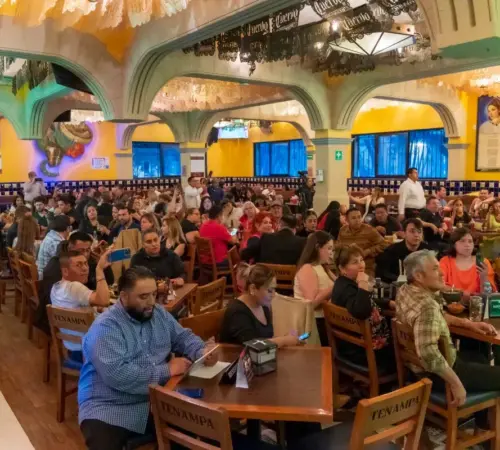 Así se vivirá el Día de las Madres en el Salón Tenampa: música y champaña