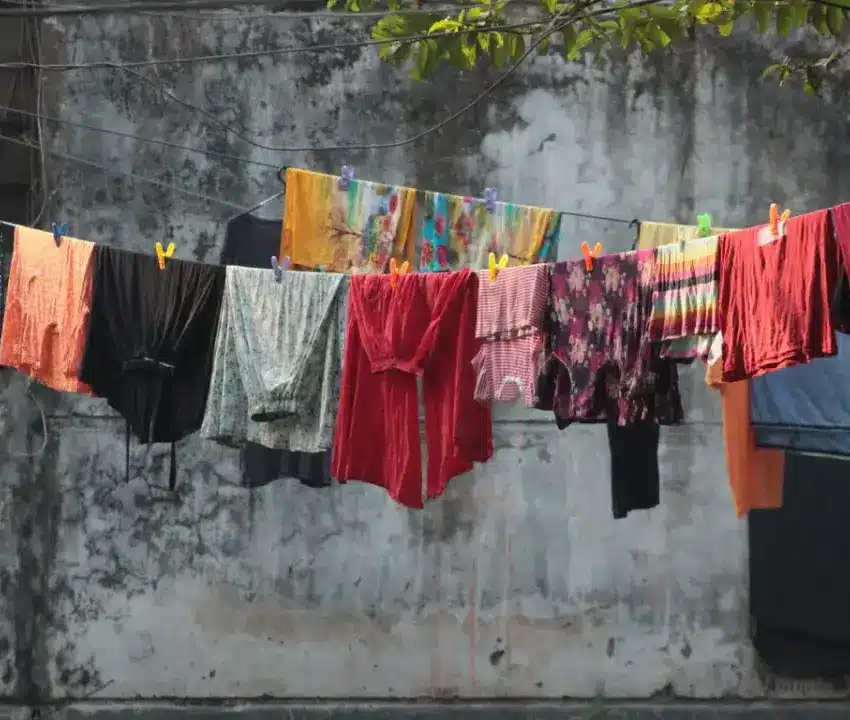 Cómo secar la ropa sin secadora durante temporada de lluvias