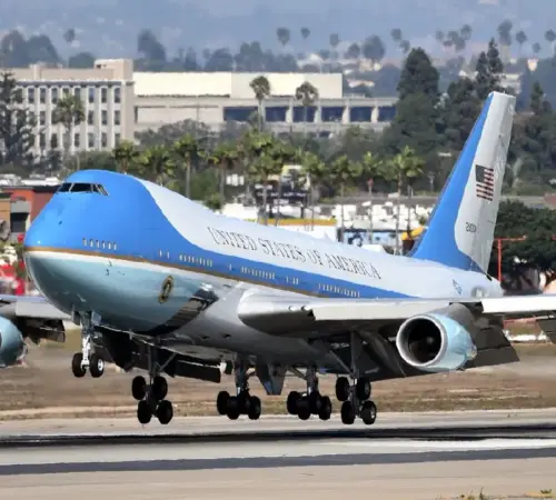 Los históricos aviones presidenciales estadounidenses continúan operando mientras avanza el desarrollo de la nueva generación de Air Force One