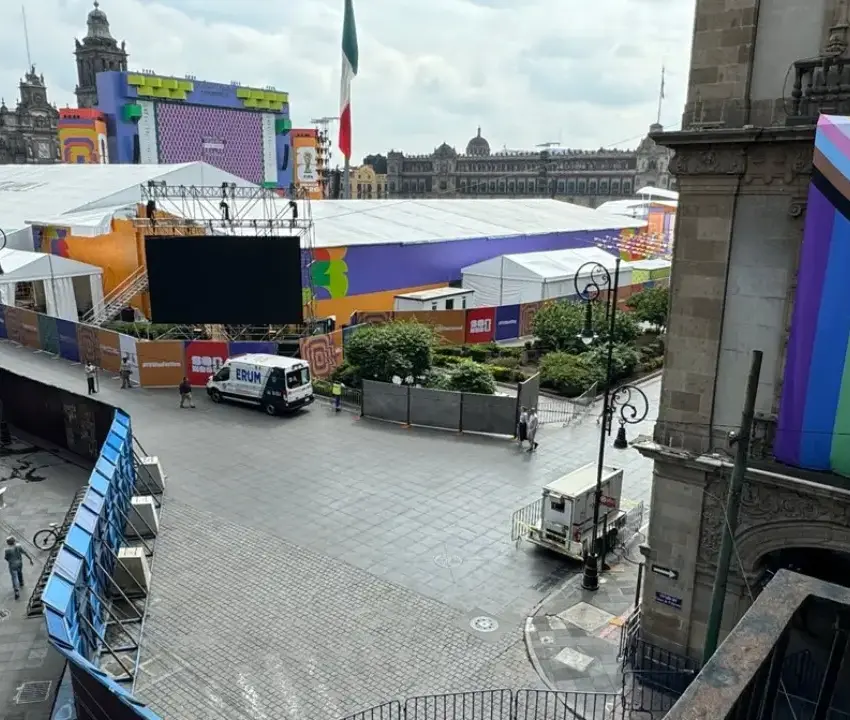 Fan Fest del Zócalo en vilo por negociación con CNTE