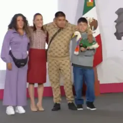 El pato Merlín y su familia asisten a la mañanera invitados por Sheinbaum