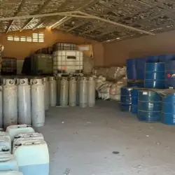 Operativo conjunto en Los Mochis incauta 24 mil 400 litros de metanfetamina líquida