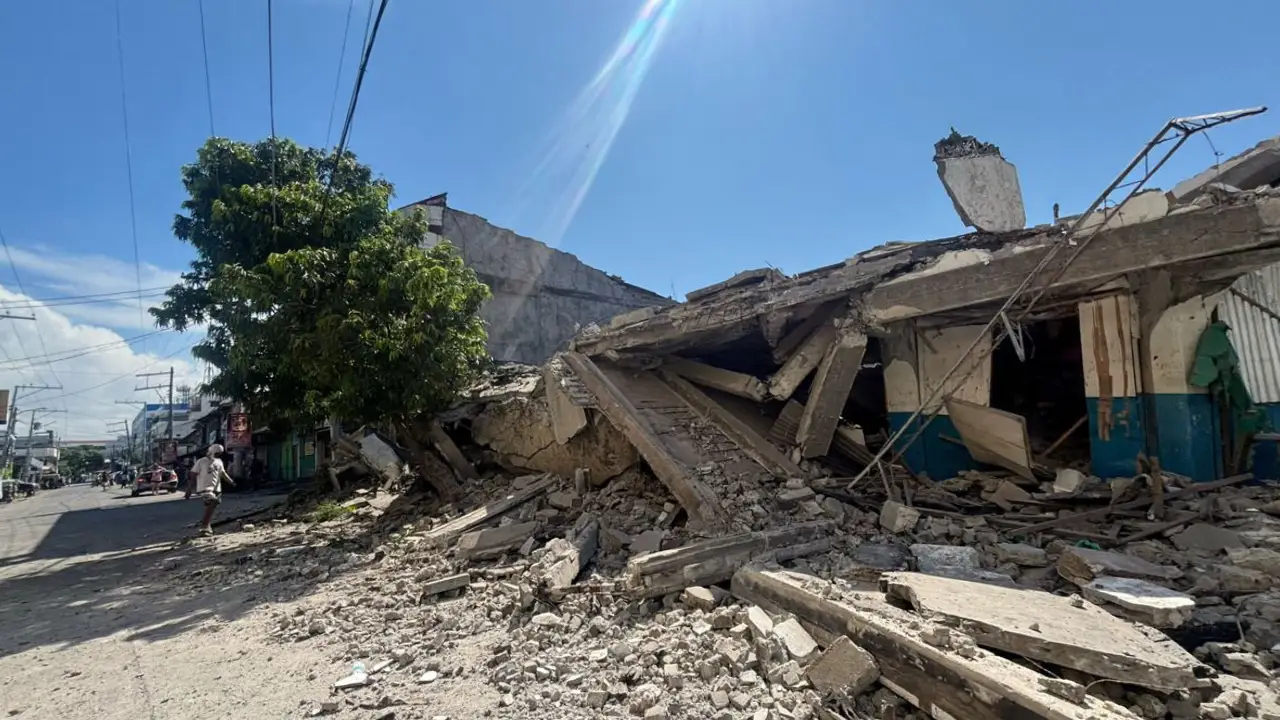 Terremoto en Filipinas de 78 activa alerta de tsunami
