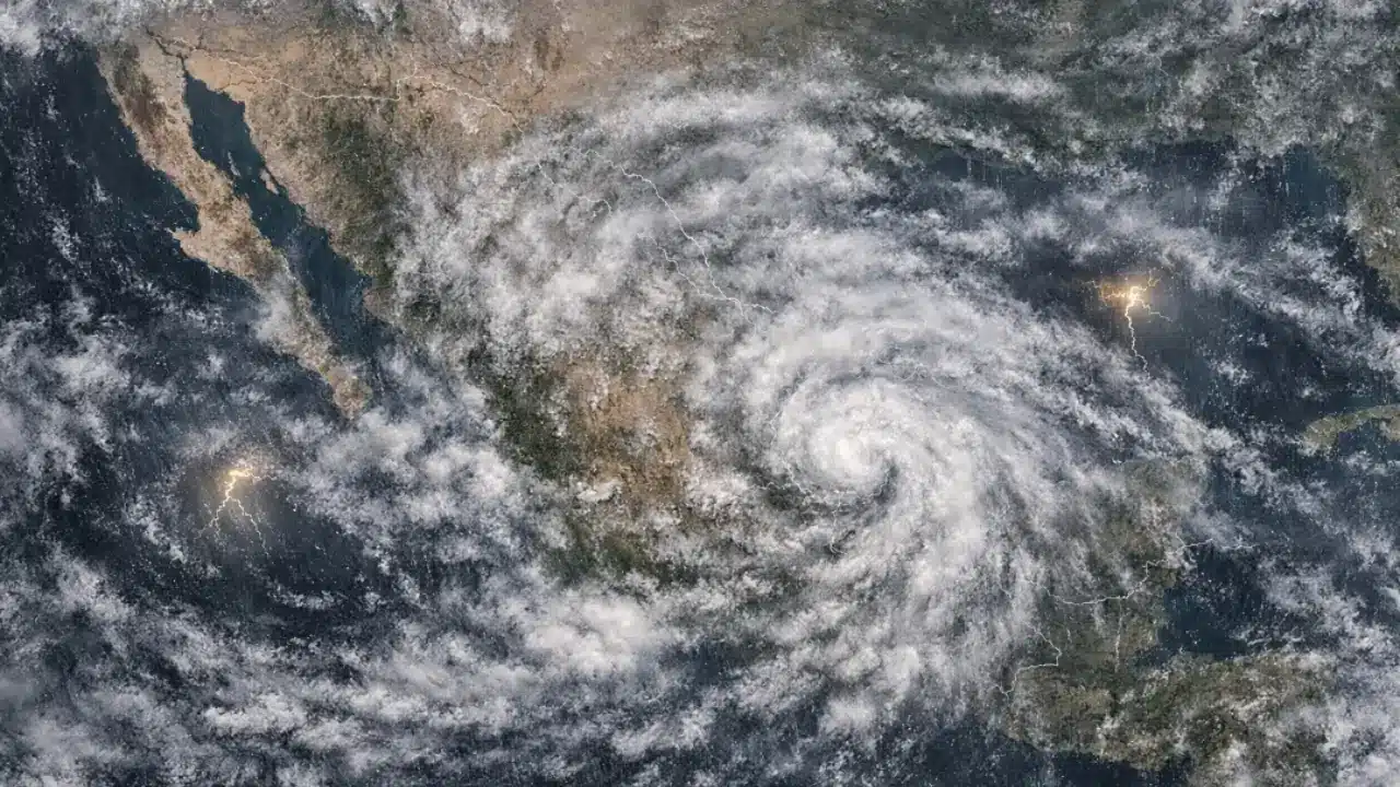 Tormenta tropical Amanda se forma en el Pacífico sin riesgo para México