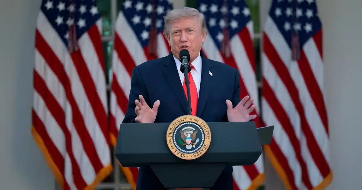 Trump acusa a Irán de violar el alto el fuego tras presunto ataque en el estrecho de Ormuz