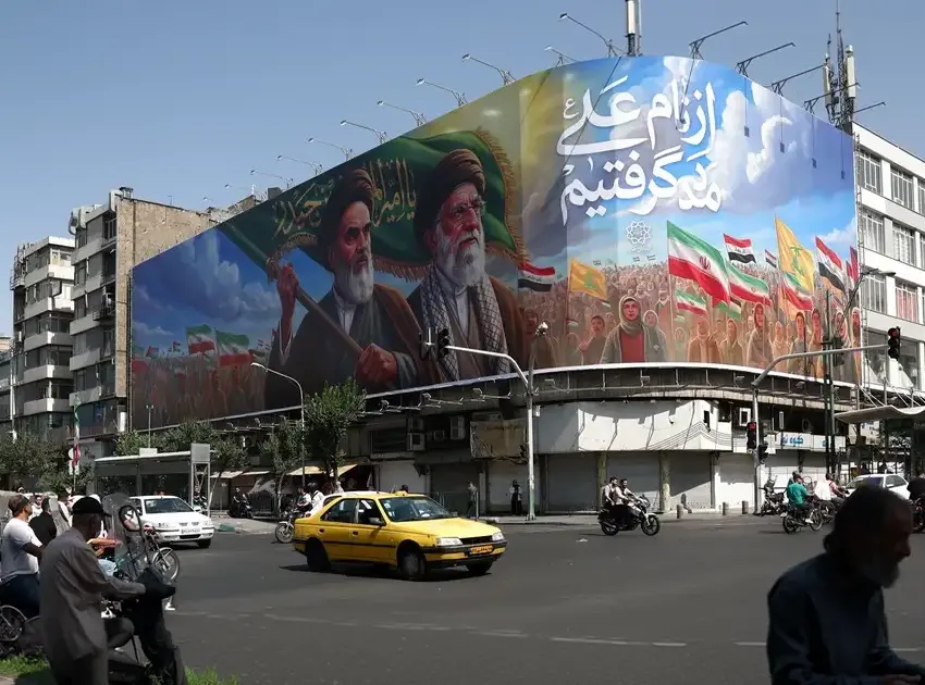 Irán mantiene cerrado el estrecho de Ormuz mientras EEUU intensifica operaciones militares