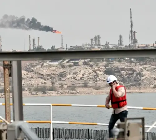 La Casa Blanca abre una ventana de 60 días para el comercio de petróleo iraní