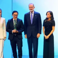 Astrofísico mexicano de la UNAM hace historia en España con premio internacional | Astrofísico mexicano de la UNAM hace historia en España con premio internacional