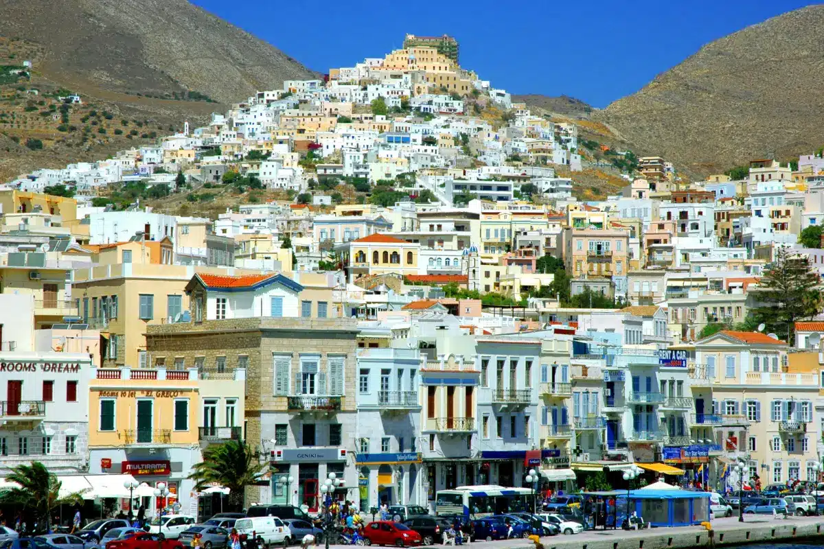 Syros Cats Vive en Grecia cuidando gatos y recibe alojamiento gratis | Syros Cats