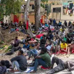 Migrantes en Ceuta desatan crisis y España moviliza al Ejército | Migrantes en Ceuta desatan crisis y España moviliza al Ejército