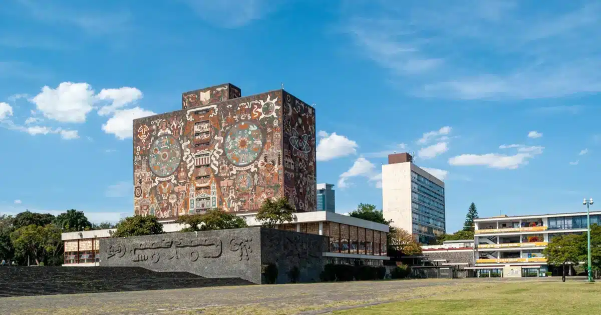 La UNAM volverá a los exámenes presenciales La polémica con la IA abre el debate | La UNAM volverá a los exámenes presenciales La polémica con la IA abre el debate