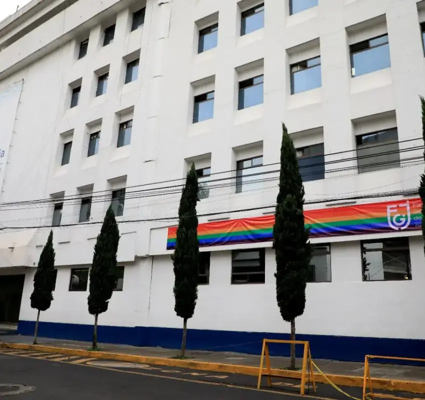 Fiscalía de CDMX investiga agresión a recepcionista en hotel de Santa Fe