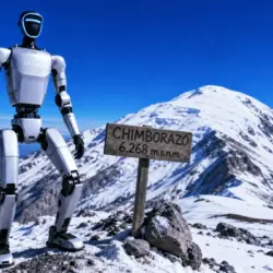 Un robot humanoide supera el Chimborazo y apunta al Everest | Robot escala el Chimborazo