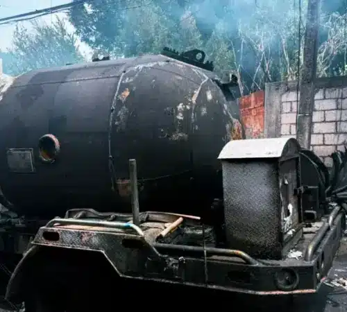 Pipa involucrada en explosión en Cuernavaca continúa operando sin multas | Empresa explosión de pipa en Cuernavaca