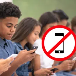Gobierno alista regulación para celulares y redes sociales en escuelas | México analiza nuevas restricciones al uso de celulares en escuelas