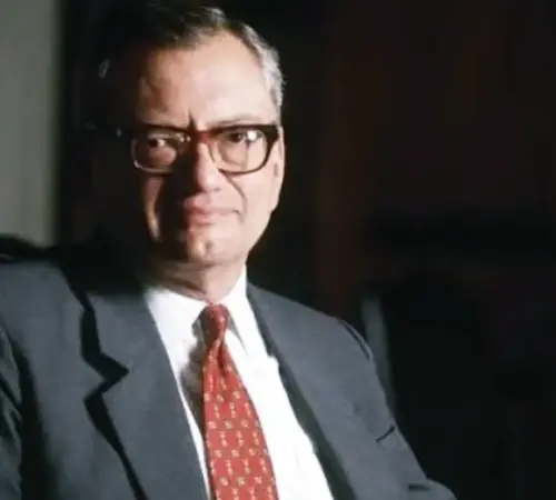 Miguel Mancera Aguayo, primer gobernador del BdeM, muere a los 93 años