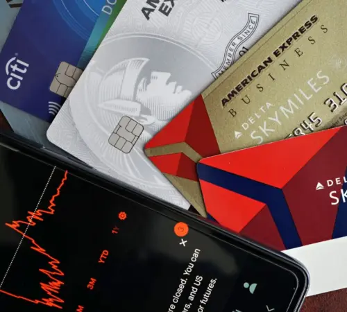 Por qué las tarjetas de crédito en México están creciendo tan rápido Aquí te lo explicamos | Consumo y deuda al alza el acelerado crecimiento de las tarjetas de crédito en México