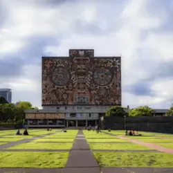 UNAM evalúa sanción millonaria a Territorium Life por fallas en examen en línea