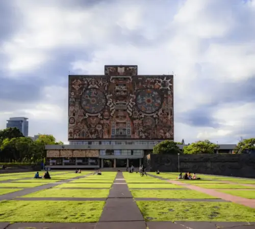 UNAM evalúa sanción millonaria a Territorium Life por fallas en examen en línea | UNAM sanción Territorium Life